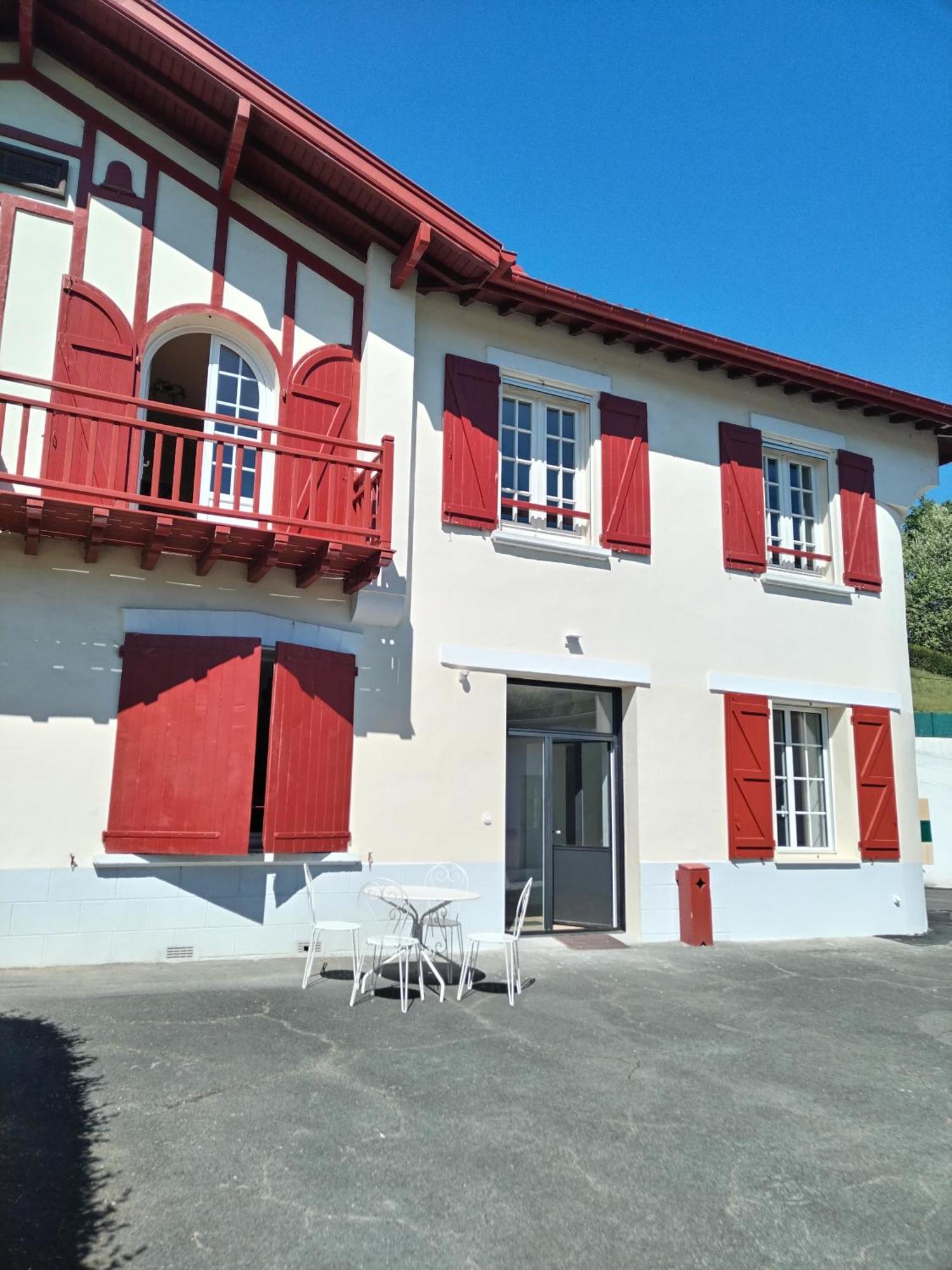 Gite Classe 4 Etoiles Mulhoa Hasparren Exterior photo